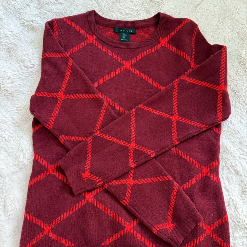 Tahari Burgundy and Red Geometric Crewneck Sweater